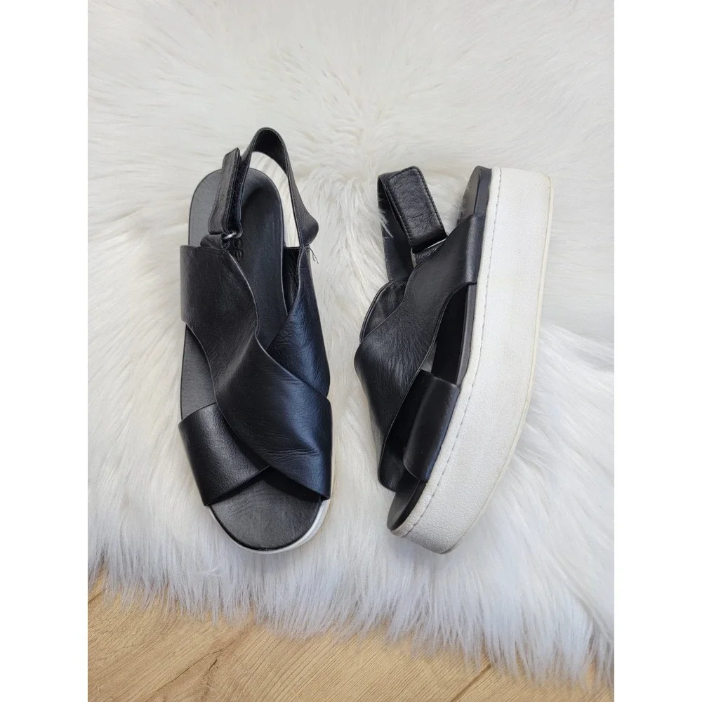Vince Weslan Black Leather Platform Open Toe Crisscross Sandals Women's Size 7.5
